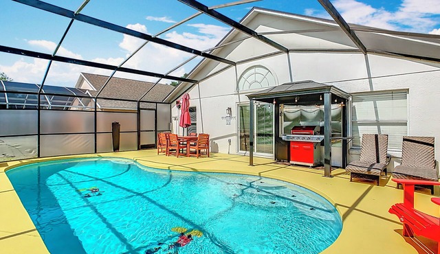 Mickey themed villa/private pool/Gameroom/gated/golf/20 minutes to theme parks