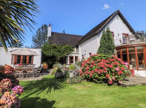 Mickle Trafford Manor