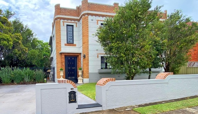 MICRO STUDIO SWAN ST WOOLOOWARE