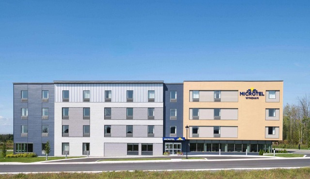 Microtel by Wyndham Lachute