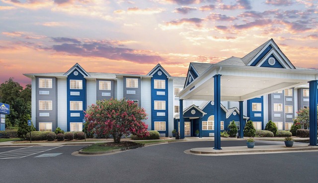 Microtel Inn and Suites by Wyndham Columbus North