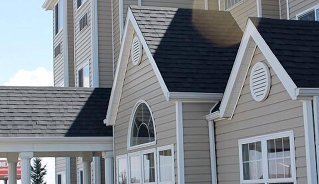 Microtel Inn and Suites by Wyndham Rawlins