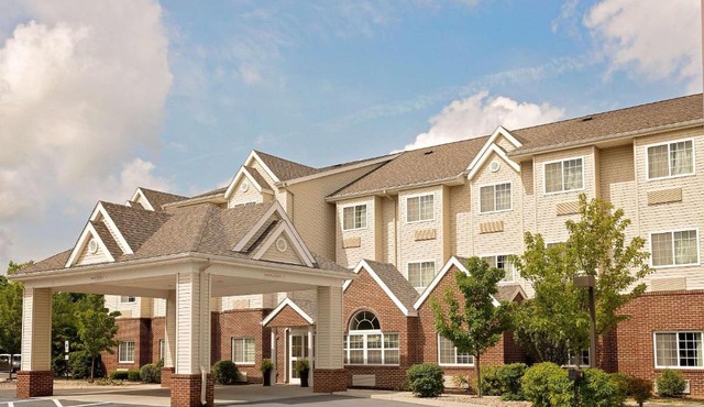 Microtel Inn and Suites by Wyndham - Geneva