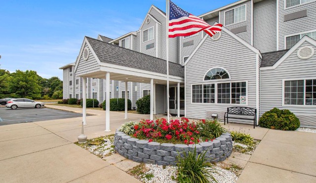 Microtel Inn and Suites Manistee