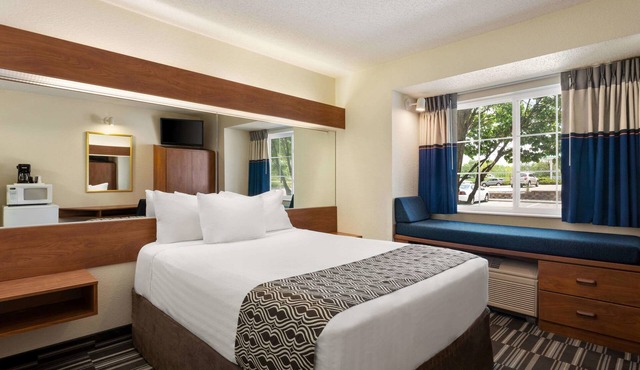 Microtel Inn & Suites by Wyndham Inver Grove Heights/Minneap