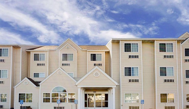 Microtel Inn & Suites by Wyndham Prairie du Chien