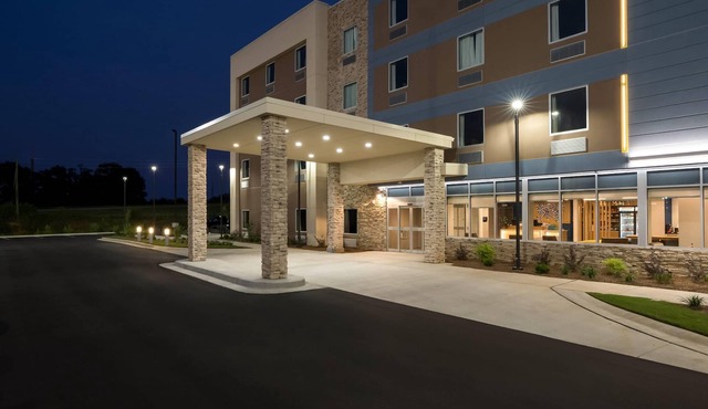 Microtel Inn & Suites by Wyndham Prattville Montgomery