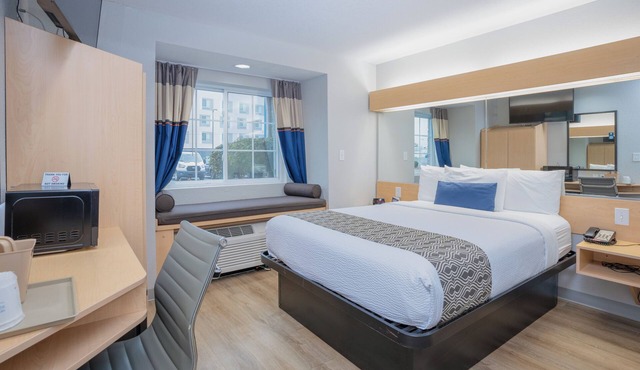 Microtel Inn & Suites by Wyndham Albertville