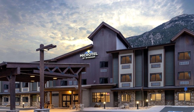 Microtel Inn & Suites by Wyndham Georgetown Lake