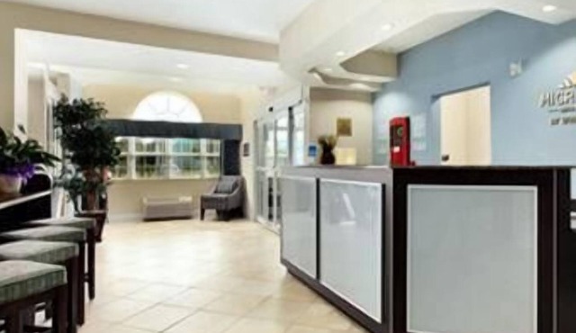 Microtel Inn & Suites by Wyndham Spring Hill/Weeki Wachee