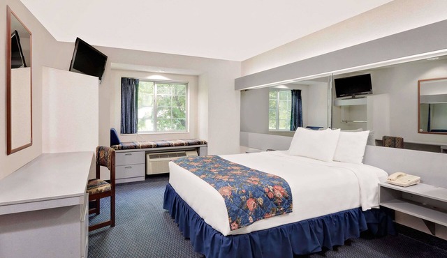 Microtel Inn & Suites by Wyndham Hagerstown by I-81