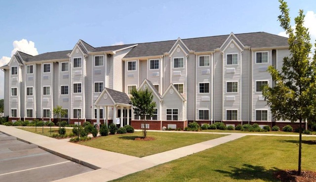 Microtel Inn & Suites by Wyndham Huntsville