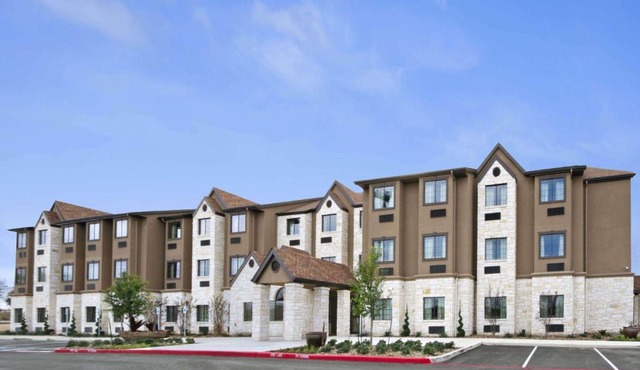 Microtel Inn & Suites by Wyndham Round Rock