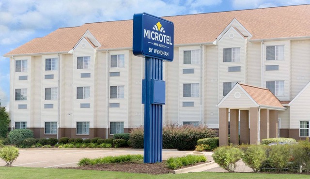 Microtel Inn & Suites by Wyndham Starkville