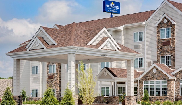 Microtel Inn & Suites by Wyndham Clarion