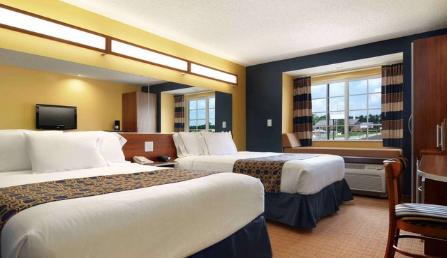 Microtel Inn & Suites by Wyndham Columbus/Near Fort Benning