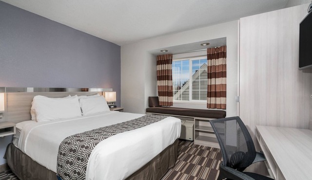 Microtel Inn & Suites by Wyndham Rochester North Mayo Clinic