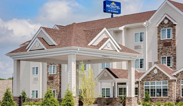 Microtel Inn & Suites by Wyndham Clarion