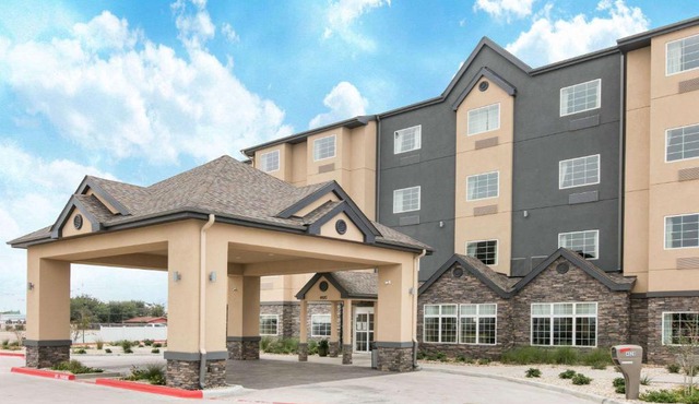 Microtel Inn & Suites by Wyndham Lubbock