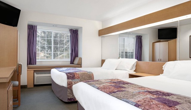 Microtel Inn & Suites by Wyndham Mankato