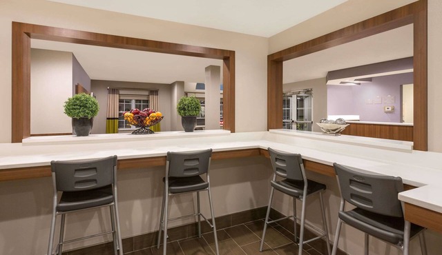 Microtel Inn & Suites by Wyndham Richmond Airport