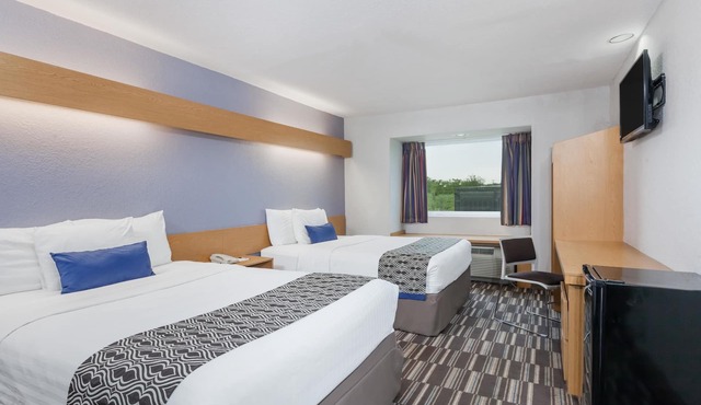 Microtel Inn & Suites by Wyndham Ardmore