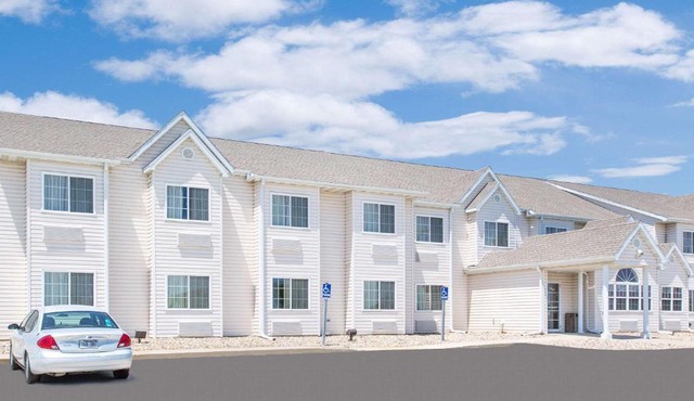 Microtel Inn & Suites by Wyndham Colfax