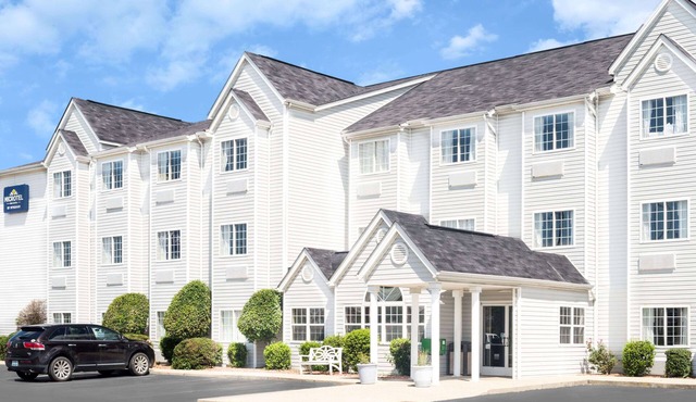 Microtel Inn & Suites by Wyndham London