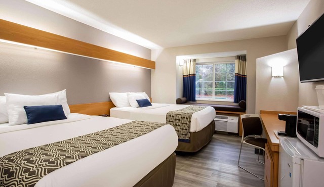 Microtel Inn & Suites by Wyndham Southern Pines/Pinehurst