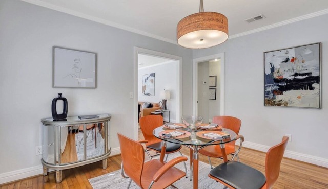 Mid-Century Bungalow - Blue Mile & Close to GSU!