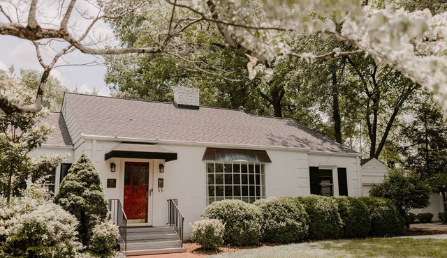 Mid-Century Charmer in Old Irving Park