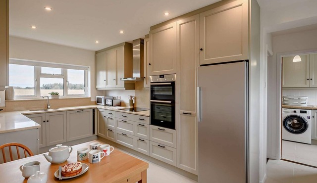 Mid-century Farmhouse on the Edge of Alton Water in Peaceful Suffolk Countryside