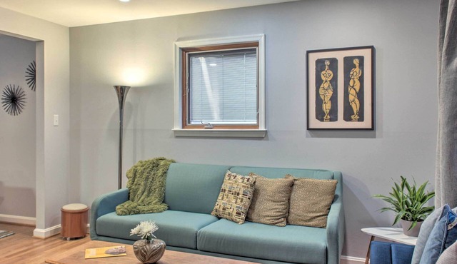 Mid-Century Gem: Dog-Friendly Home Near DC!