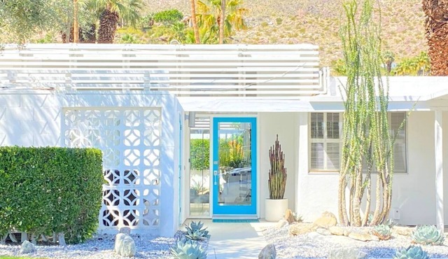 Mid-Century Gem, Private Patio and Community Pool & Hot Tub - Modernism-Week!