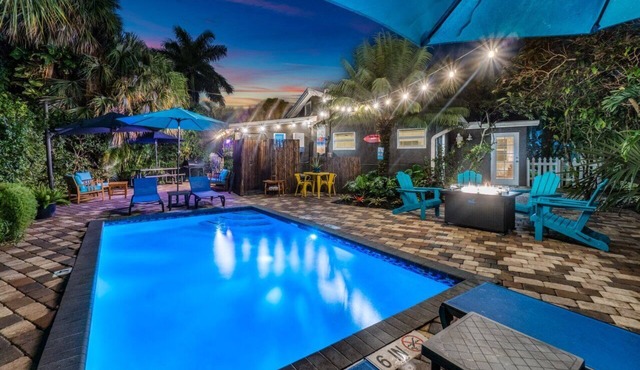 Mid-Century Gem: Pool, Privacy, and Palm Trees