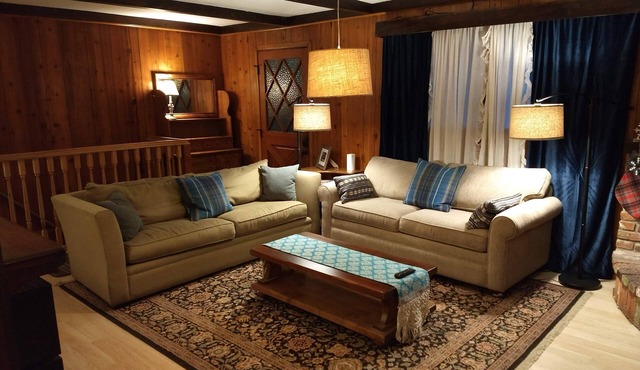 Mid-Century Hansel & Gretel Haus!