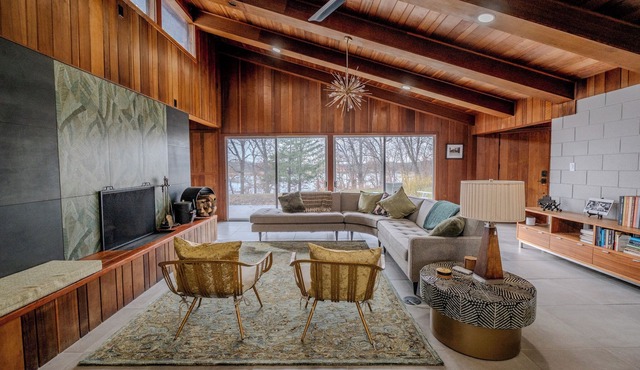 Mid-Century Haven with Private Lakes and Endless Views