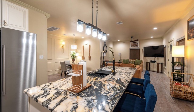 Mid-Century Kendall Whittier charm 3 big bedrooms Mins frm TU, Dwntown, Expo CTR