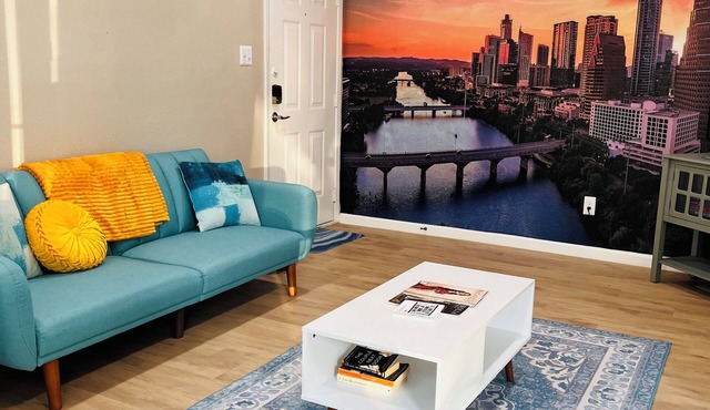 Mid-Century Modern ATX Condo near South Congress