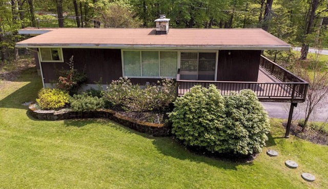 Mid-Century Modern Berkshires Getaway on 6.5 Acres!