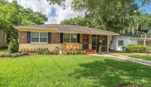 Mid Century Modern Cottage in The Heart of Winter Park