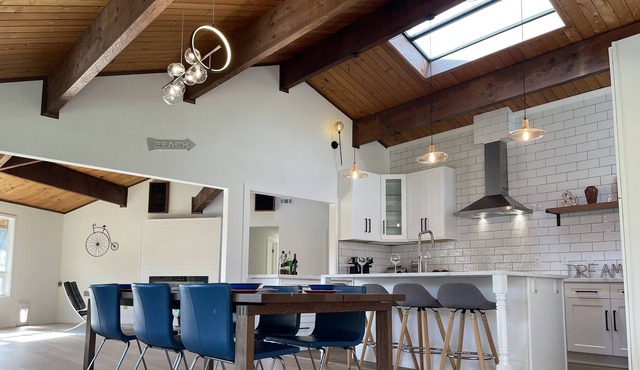 Mid century modern cabin/house