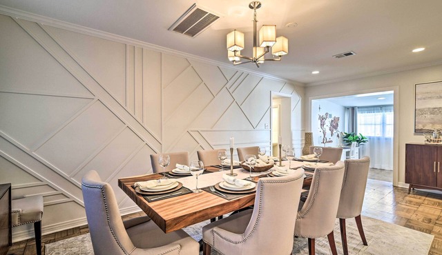 Mid-Century Modern Escape in Central Lakeland!