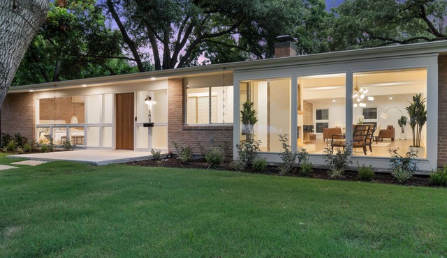 Mid-Century Modern Gem in Historic Georgetown