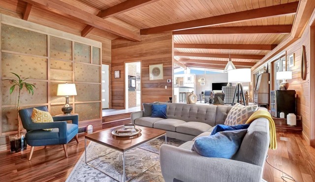 Mid-Century Modern Home w/Hot Tub By Country Club