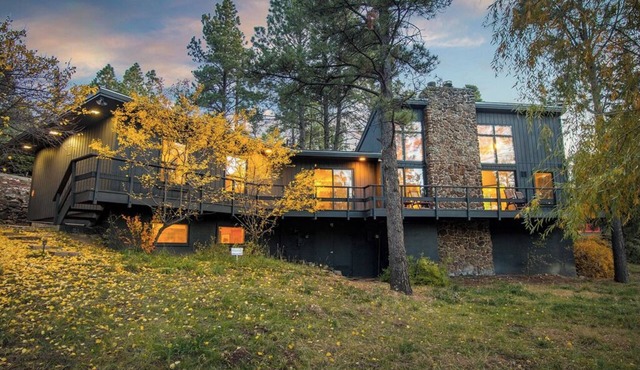 Mid-Century Modern Home in Continental Country Club - East Flagstaff