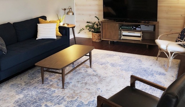 Mid Century Modern home 4Bdrm plus