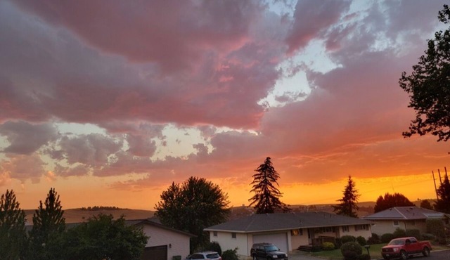 Mid-century Modern Home on the Hill - Stunning Sunsets