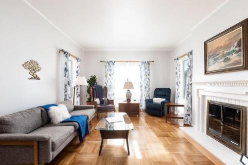 Mid-Century Modern Home in Daly City