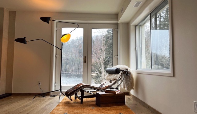 Mid Century Modern Lakefront Retreat w/Guest House and Hot Tub